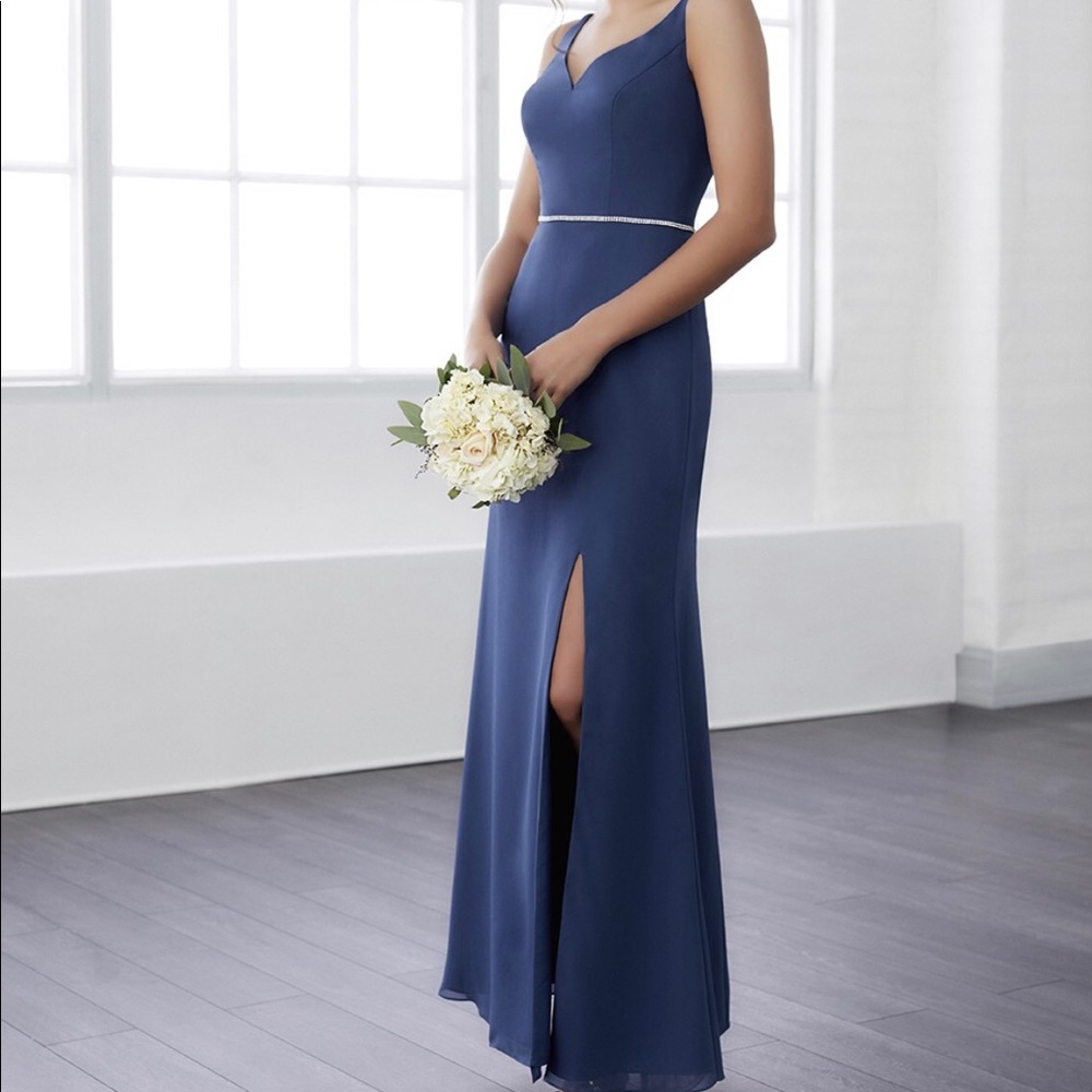Stunning NEVER WORN- NEVER ALTERED Christina Wu Celebrations Dress